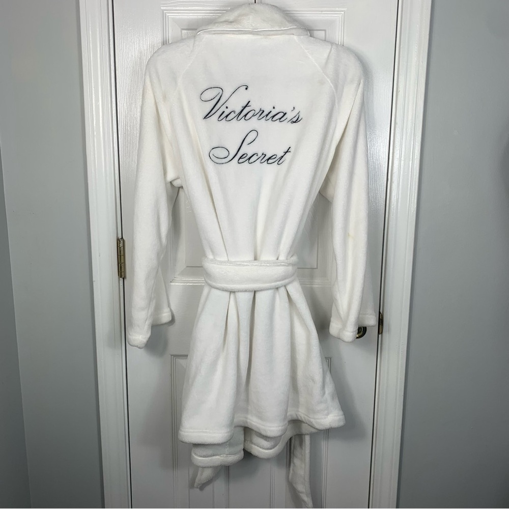 Victoria's Secret The Cozy Monogram Plush Robe Size Medium/Large